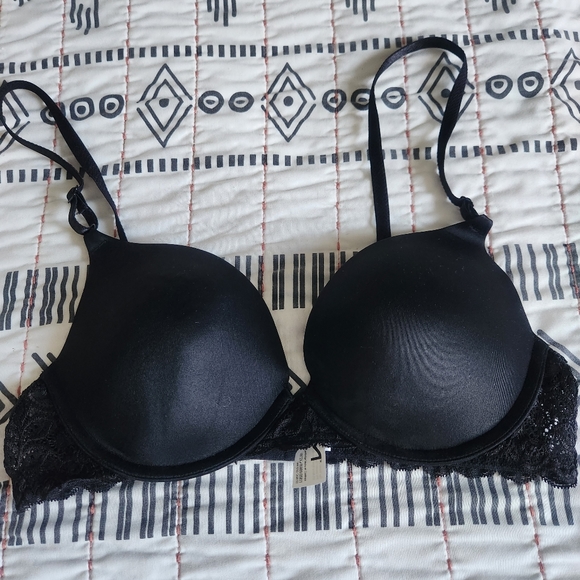Maidenform Other - Maidenform Black Convertible Push Up Bra 34C